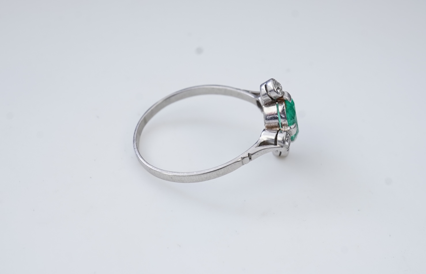 An Art Deco emerald and diamond ring, first half 20th century